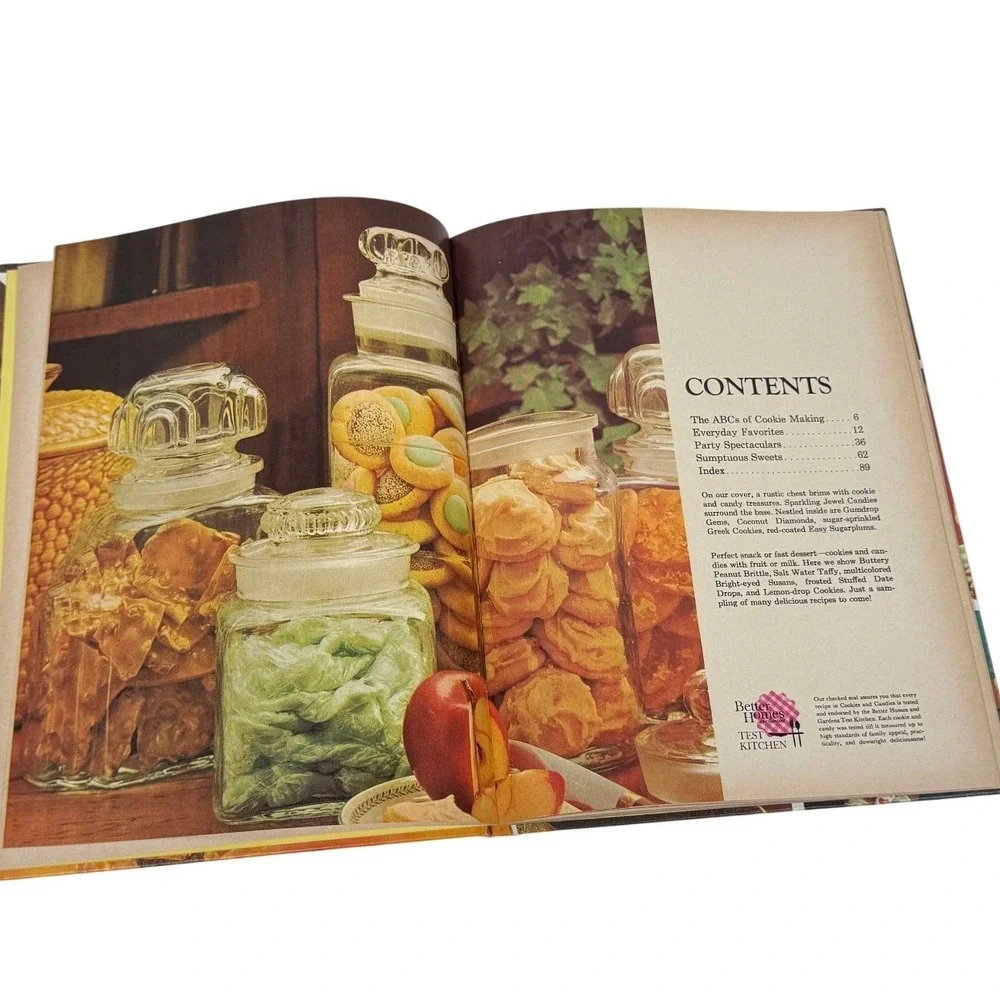 Vintage Set Better Homes & Gardens Pies & Cakes/Cookies & Candies Cookbooks 1968